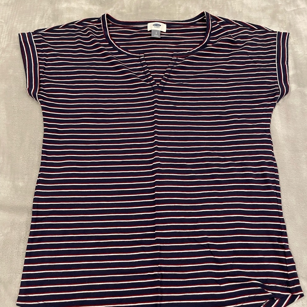 Old Navy T-shirt